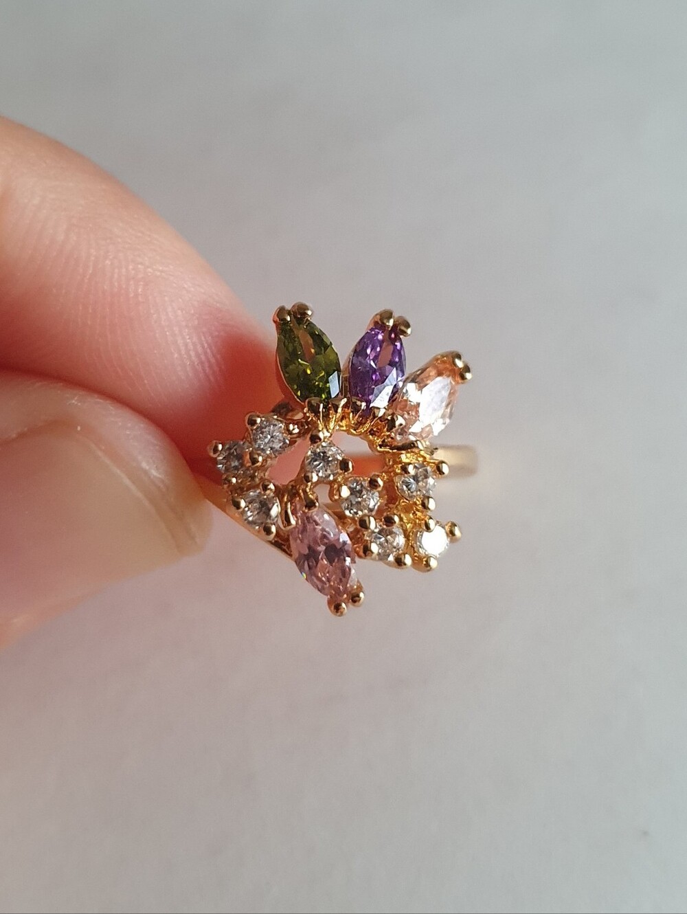 Cocktail Multicolor Rhinestones Ring Gold Tone Size 6